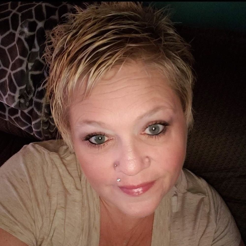 Meet your Posher, Debbie